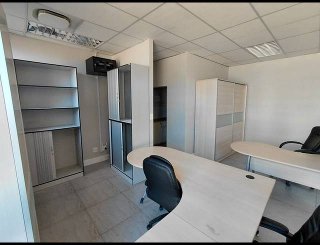 139M² OFFICE TO LET IN GRAND CENTRAL